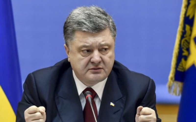 Порошенко о ситуации с Саакашвили: Мне все равно, кто нарушает границу – боевики на востоке или политиканы на западе