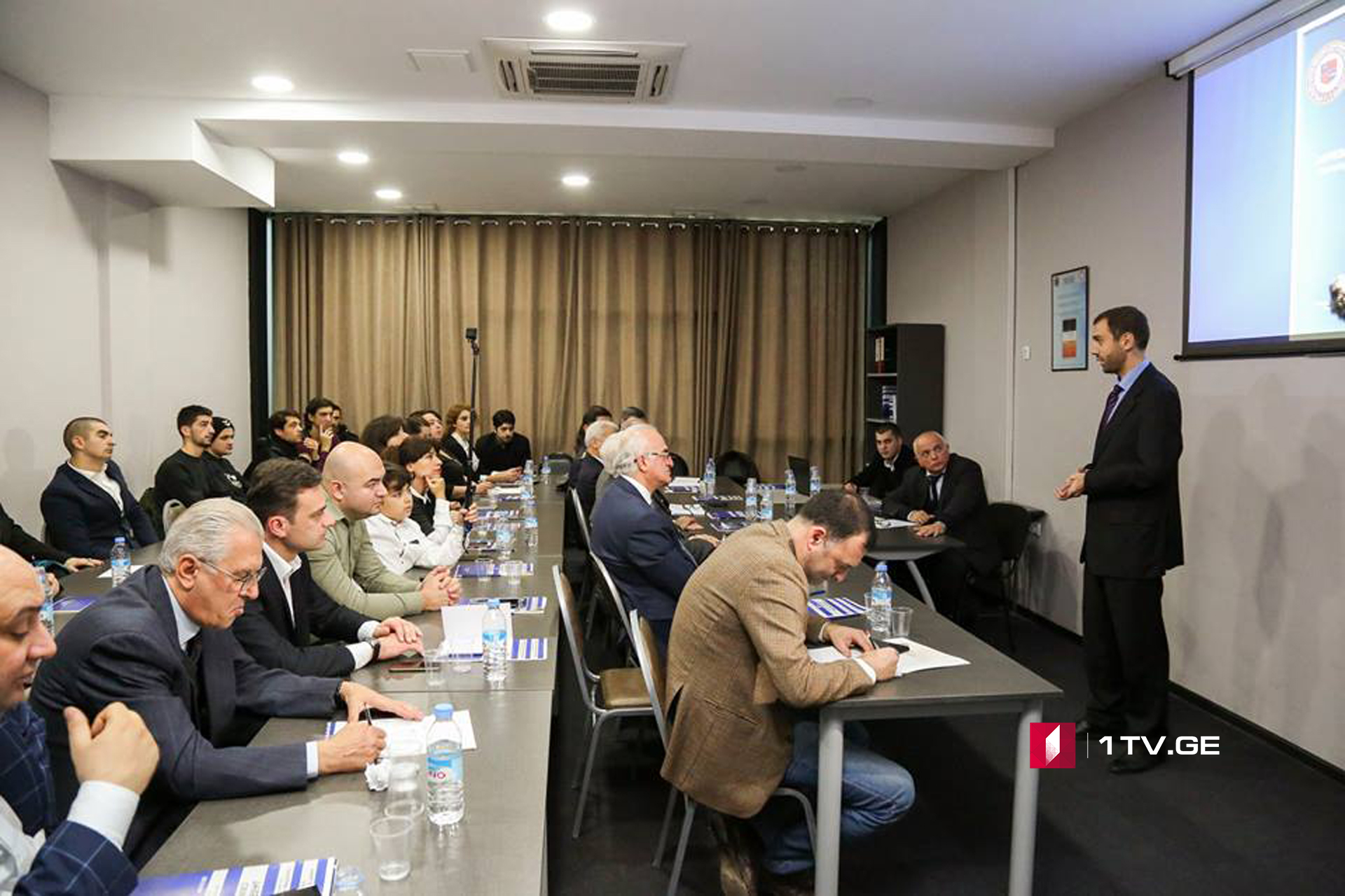 გრიგოლ რობაქიძის სახელობის უნივერსიტეტში ,,პროფესიული ეთიკის განვითარების ცენტრი“ გაიხსნა