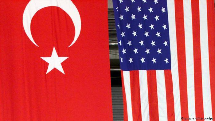 აშშ-ის მისიამ თურქეთში სავიზო აპლიკაციების განხილვა ნაწილობრივ განაახლა