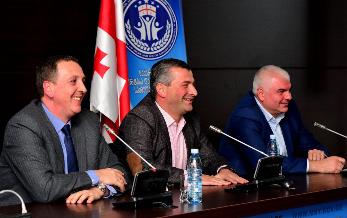 ტარიელ ხეჩიკაშვილი და მიხეილ გიორგაძე სპორტულ საზოგადოებას შეხვდნენ - მათი თქმით, სპორტის დაფინანსება ძველებურად გაგრძელდება