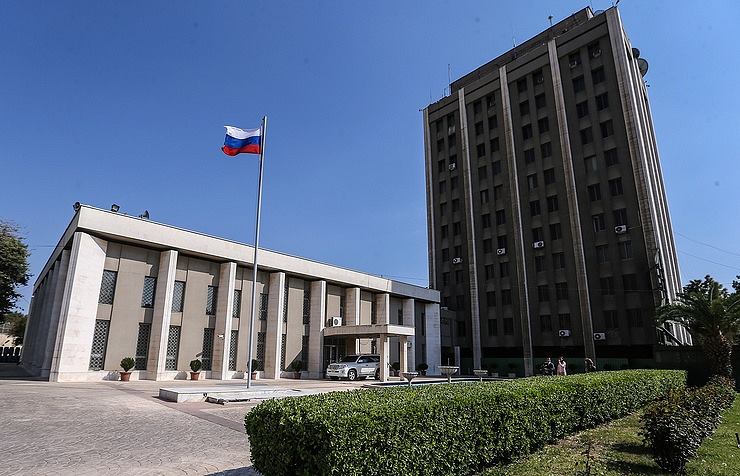 Suriyada Rusiya səfirliyi atəşə tutulub