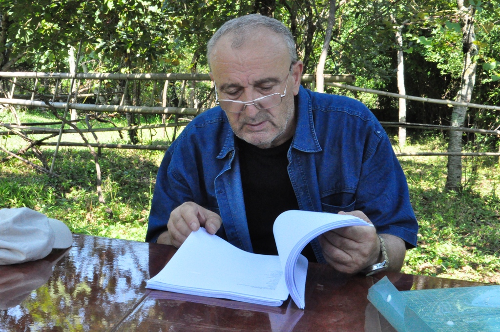 რეპორტაჟი დედის სახლიდან