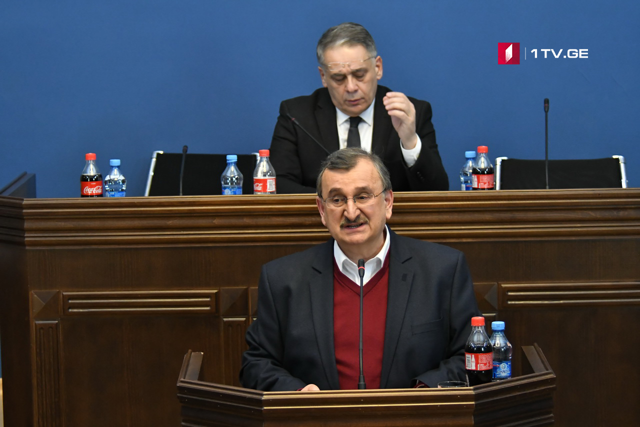 რომან კაკულია ეთანხმება რომან გოცირიძის ინიციატივას, რომ საზოგადოებრივი მაუწყებლის დაფინანსება არ უნდა იყოს მიბმული მშპ-ზე