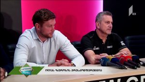 Live_720p1.20171114_121127.f4v_001245132