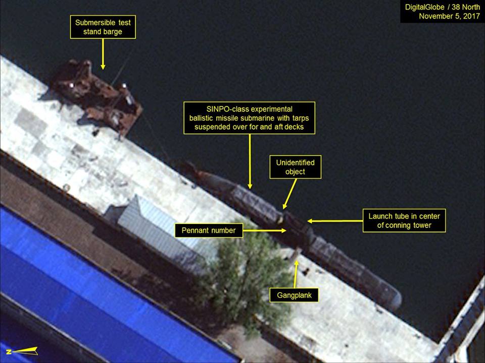 СМИ: Северная Корея строит первую ракетную подлодку