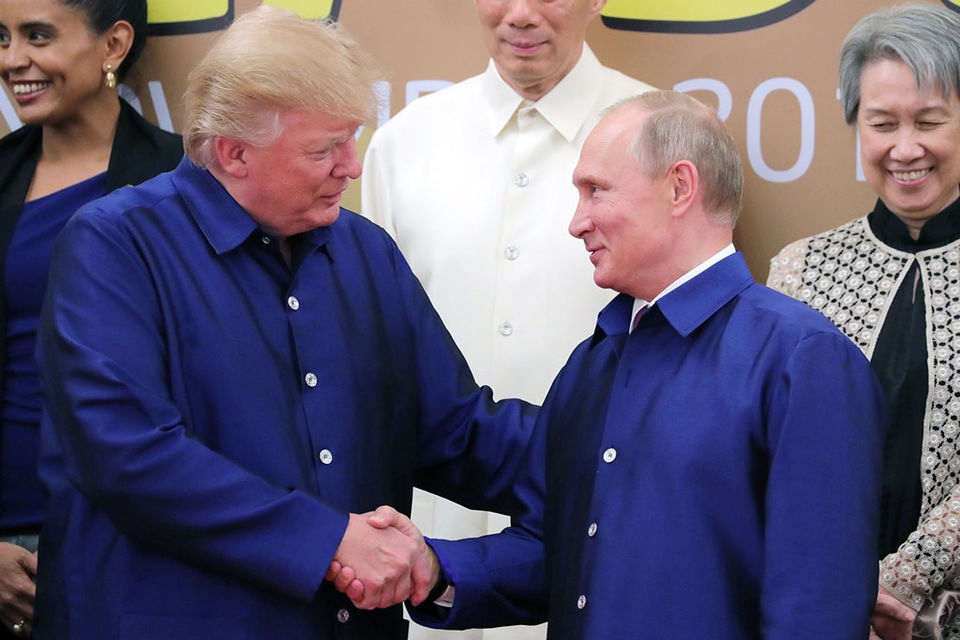 Встреча Путина с Трампом на саммите АТЭС оказалась очень краткой