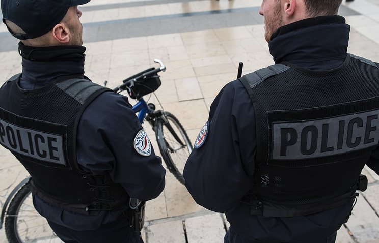 საფრანგეთში პოლიციელმა შეყვარებულის მამა და კიდევ ორი ადამიანი მოკლა