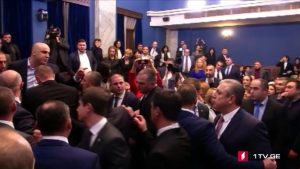 ქართული საპარლამენტო ცხოვრების გროტესკი და ტრაგედია