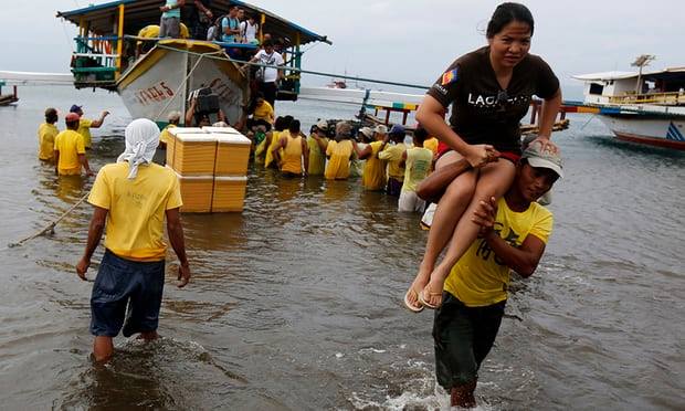 ფილიპინების სანაპიროსთან ბორანი ჩაიძირა - დაიღუპა სულ მცირე ოთხი ადამიანი