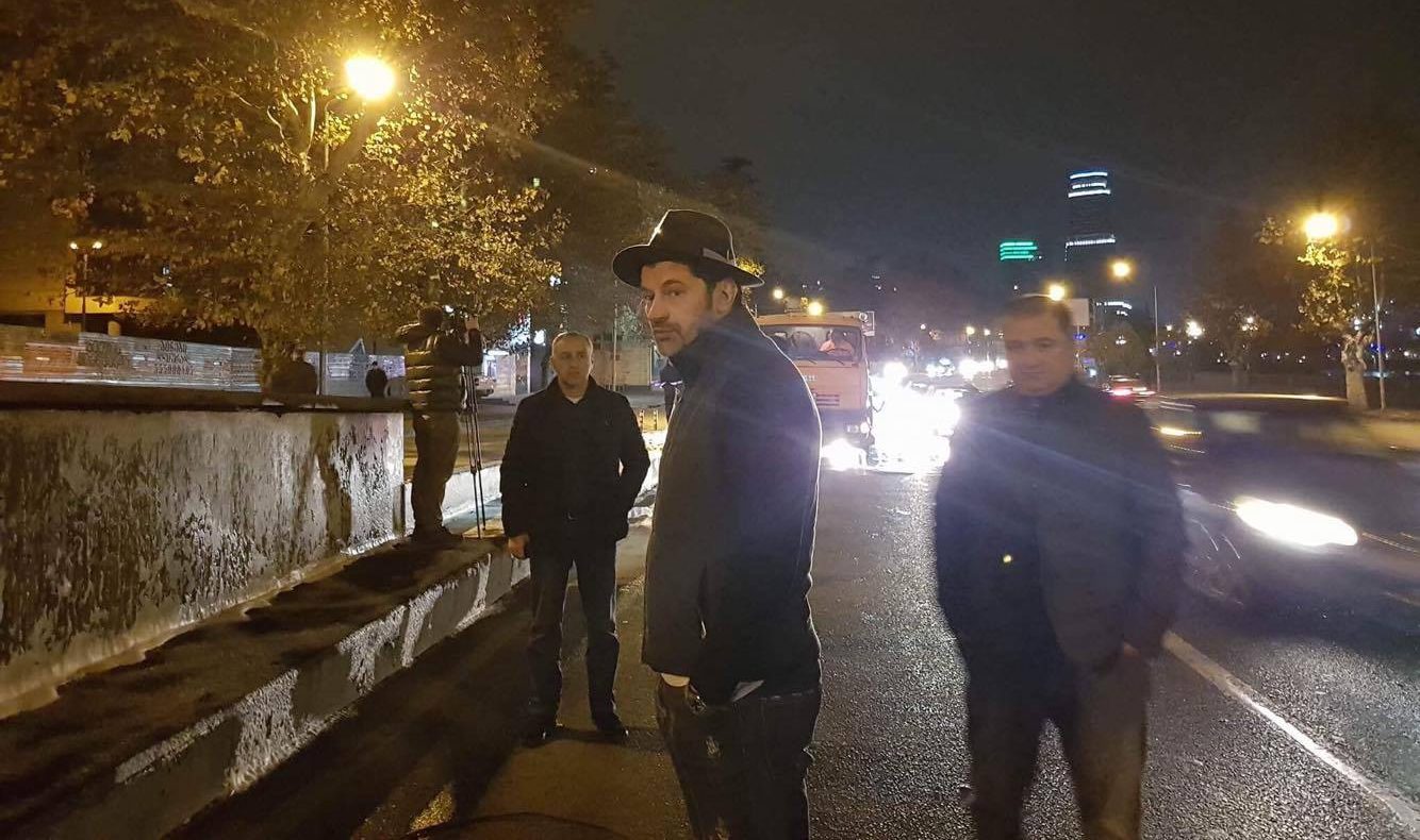 კახა კალაძე მარჯანიშვილის ხიდთან მორეცხვით სამუშაოებს ეცნობა [ფოტოები]