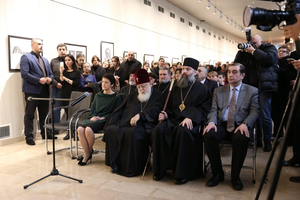 ილია მეორე UNESCO-ს ​რეესტრში შეტანილი ქართული სახარების გამოფენას დაესწრო
