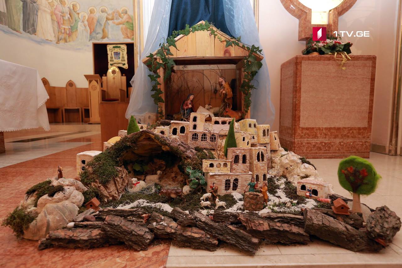 ქრისტეშობის დღესასწაულს საქართველოში ათასობით მორწმუნე ზეიმობს - „მოამბის“ სპეცგამოშვება