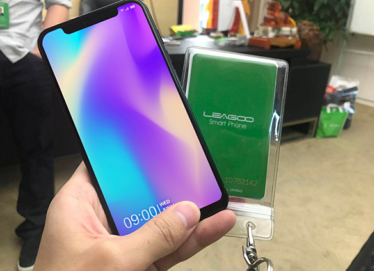 ჩინელებმა iPhone X-ის კლონი შექმნეს, რომელიც 300$-ზე ნაკლები ეღირება