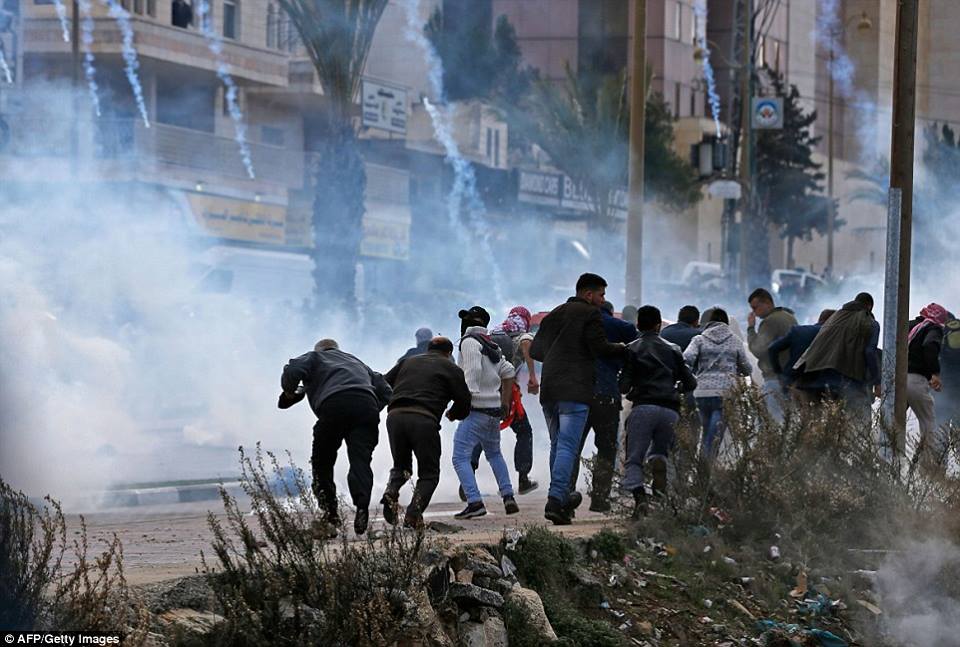Vifleyemdə xüsusi dəstə üzvləri və Fələstinlilər arasında toqquşmalar başladı