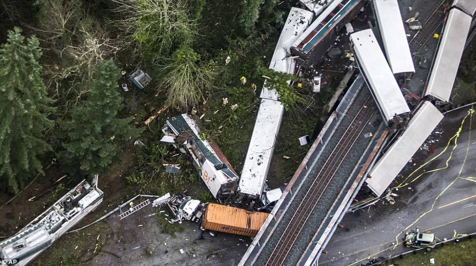 AP - კომპანია Amtrak-ის მატარებლის ავარიის მიზეზი გადაჭარბებული სიჩქარე გახდა