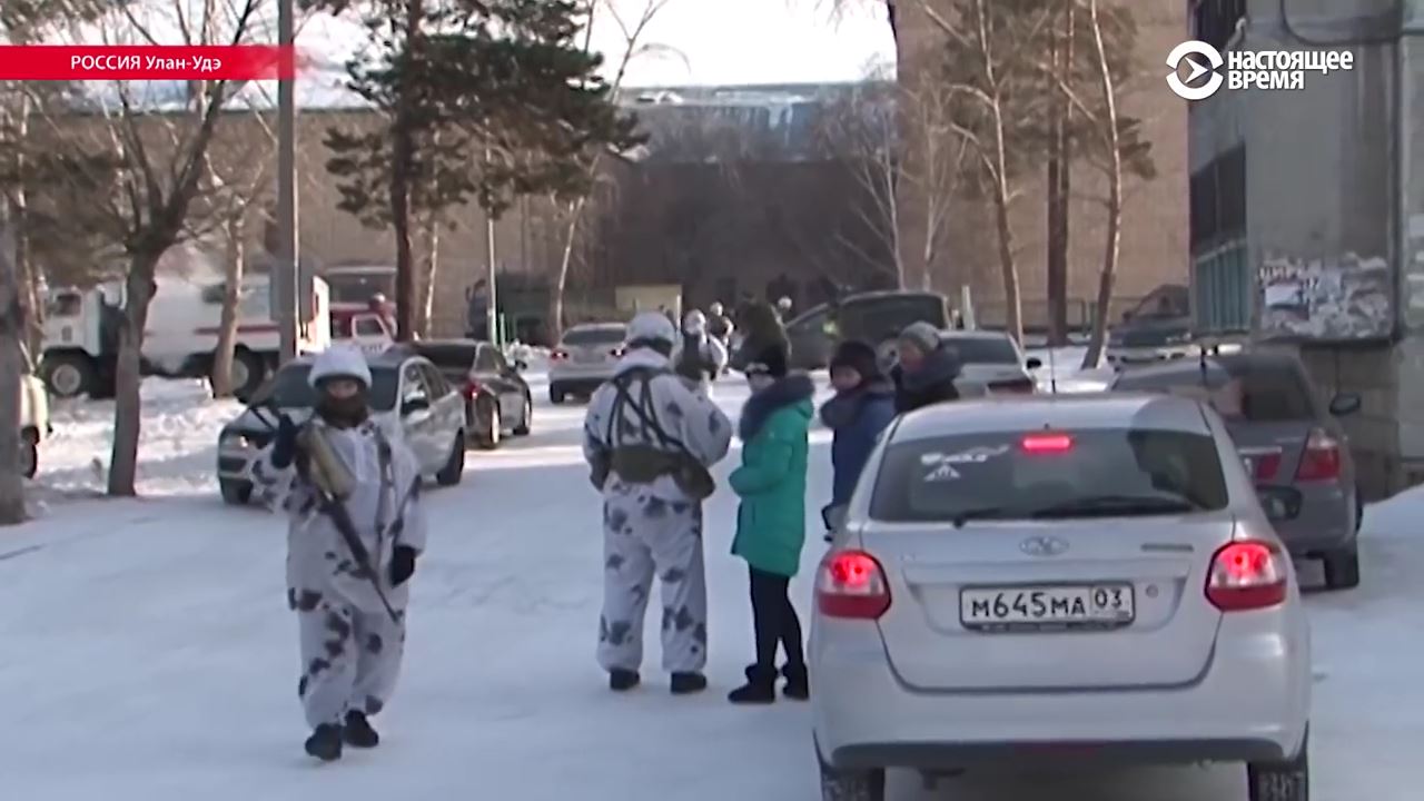 რუსეთში მოზარდი მოსწავლეებსა და მასწავლებელს ნაჯახით დაესხა თავს