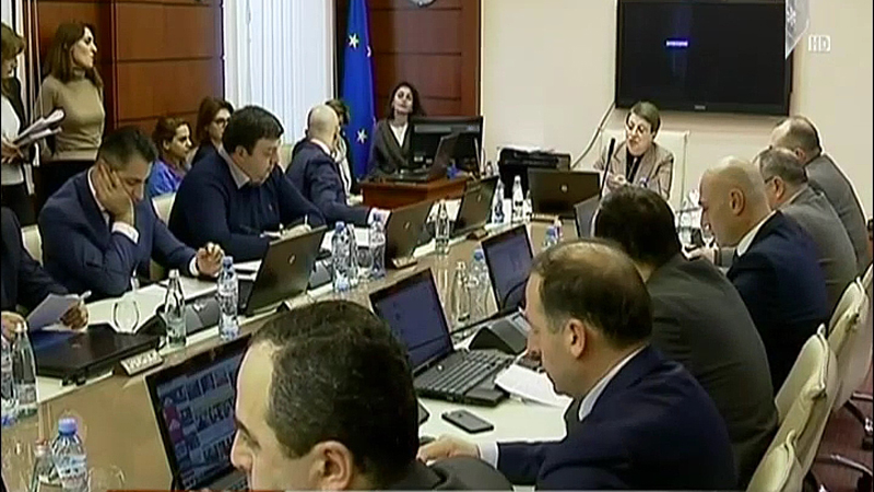 18 მოქმედი და ერთი ყოფილი მოსამართლე უვადოდ გამწესდა