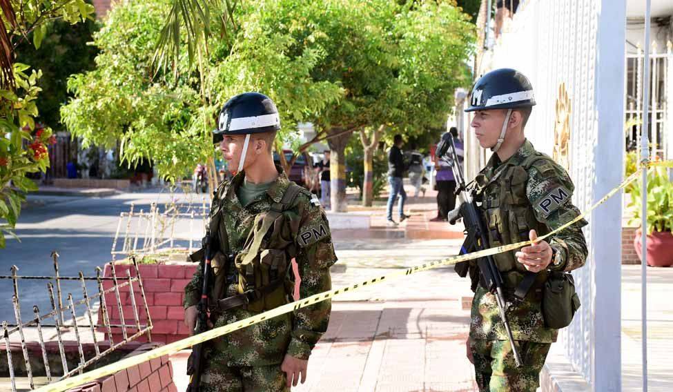 Kolumbiyada partlayışlar nəticəsində iki hüquqmühafizəçi həlak oldu