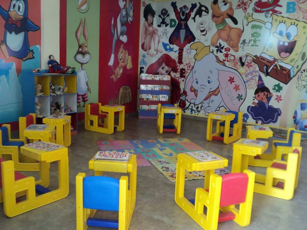 Children of four kindergartens distributed among nearby kindergartens