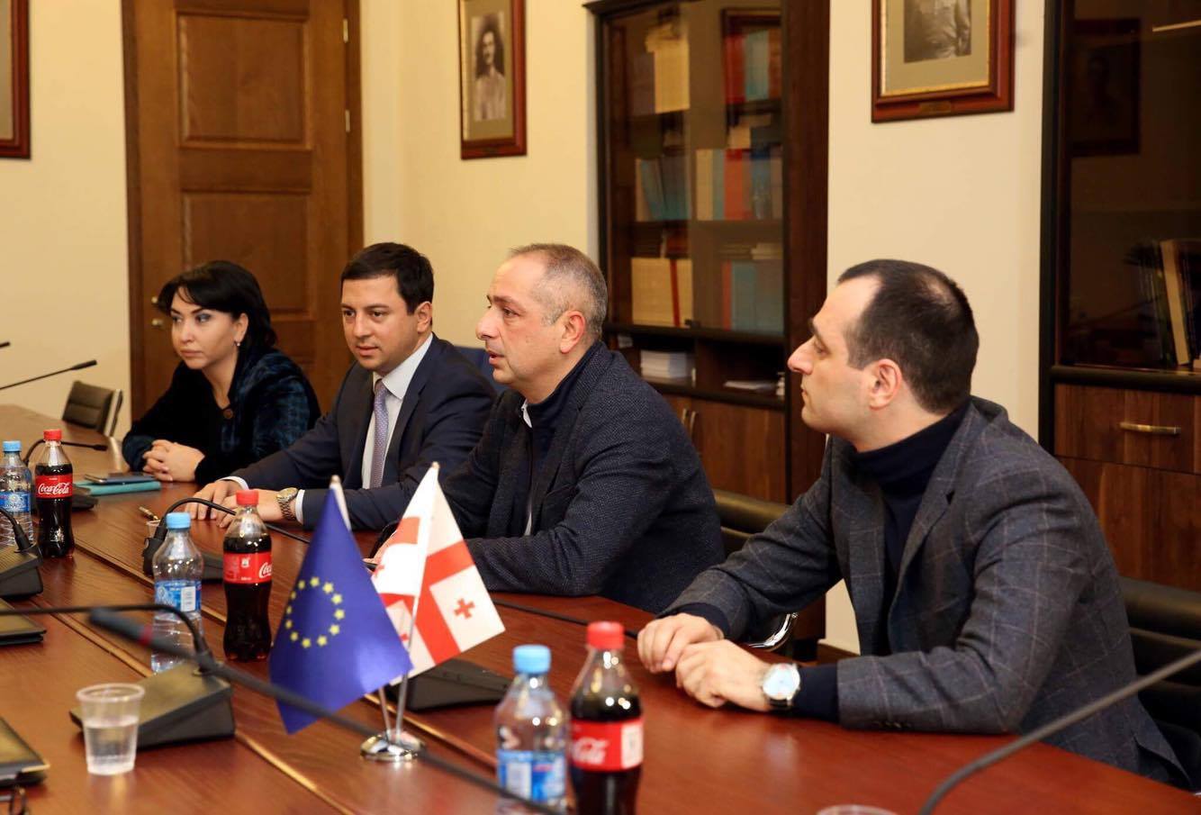 ნდობის ჯგუფის სხდომაზე თავდაცვისა და სასჯელაღსრულების სამინისტროების შემოწმების ანგარიშს მოისმენენ