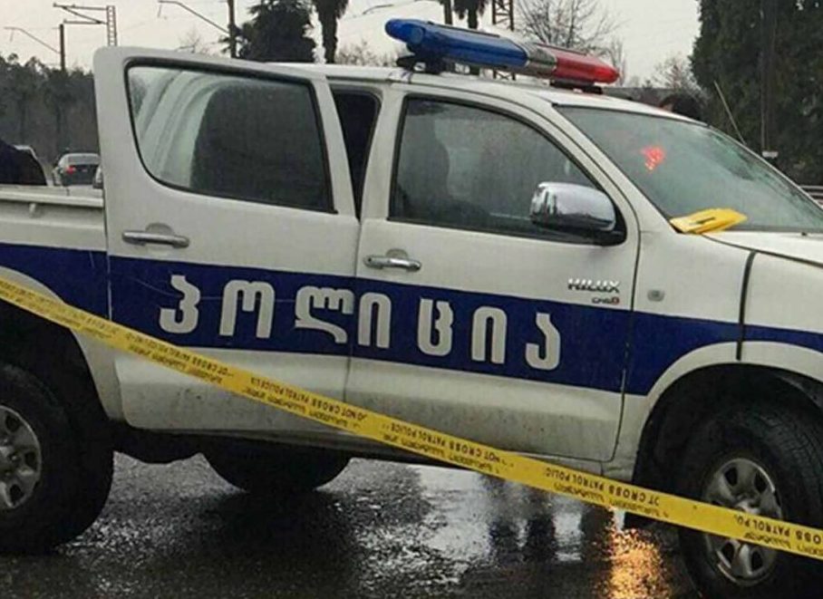 ხელვაჩაურში საპატრულო ეკიპაჟს ავტომობილი შეეჯახა - დაშავებულია პატრულის თანამშრომელი