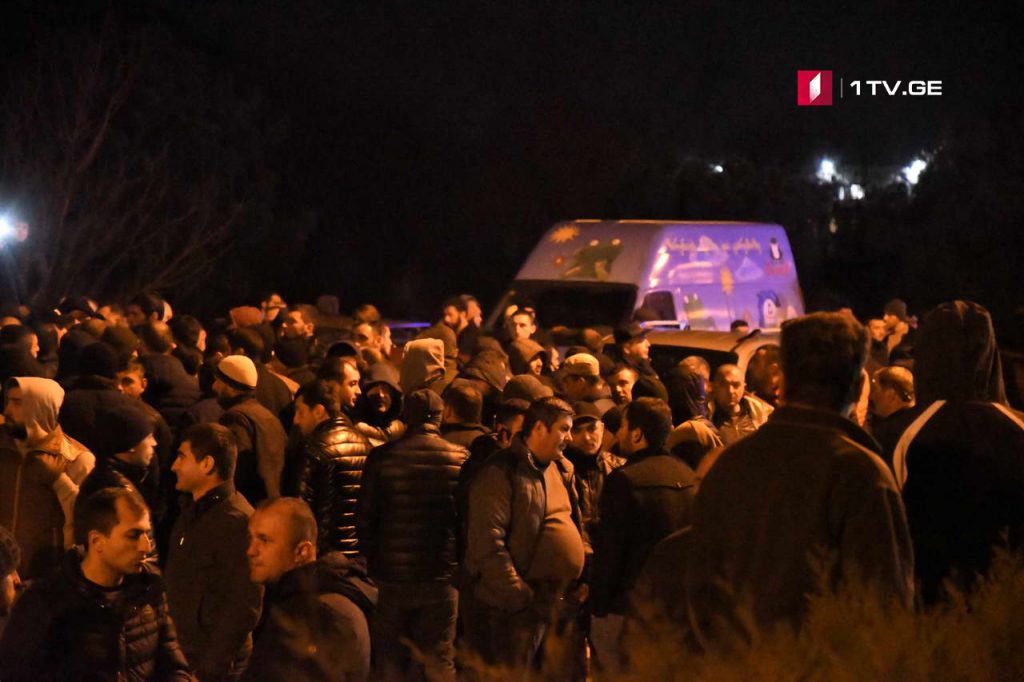 Msxeta yaxınlığında Arçil Tatunaşvilinin uğranması tələbi ilə aksiya yerində nələr baş verir (fotolar)