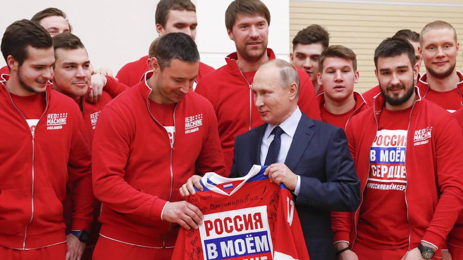 Владимир Путин уырыссаг олимпийаг атлеттæй хатыр ракуырдта