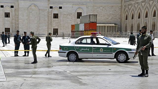 Tehranda polis ilə qarşıdurma zamanı 300-ə qədər insanı yaxaladılar