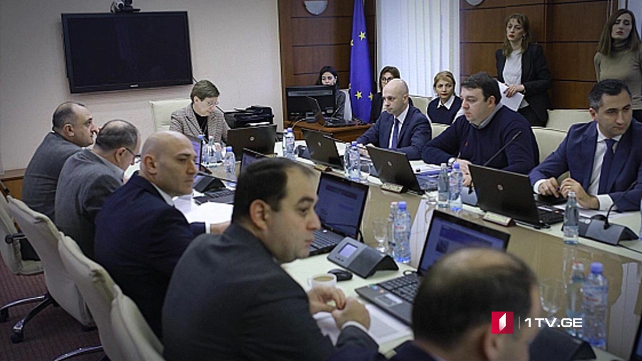 იუსტიციის უმაღლესი საბჭოს ხმაურიანი სხდომა