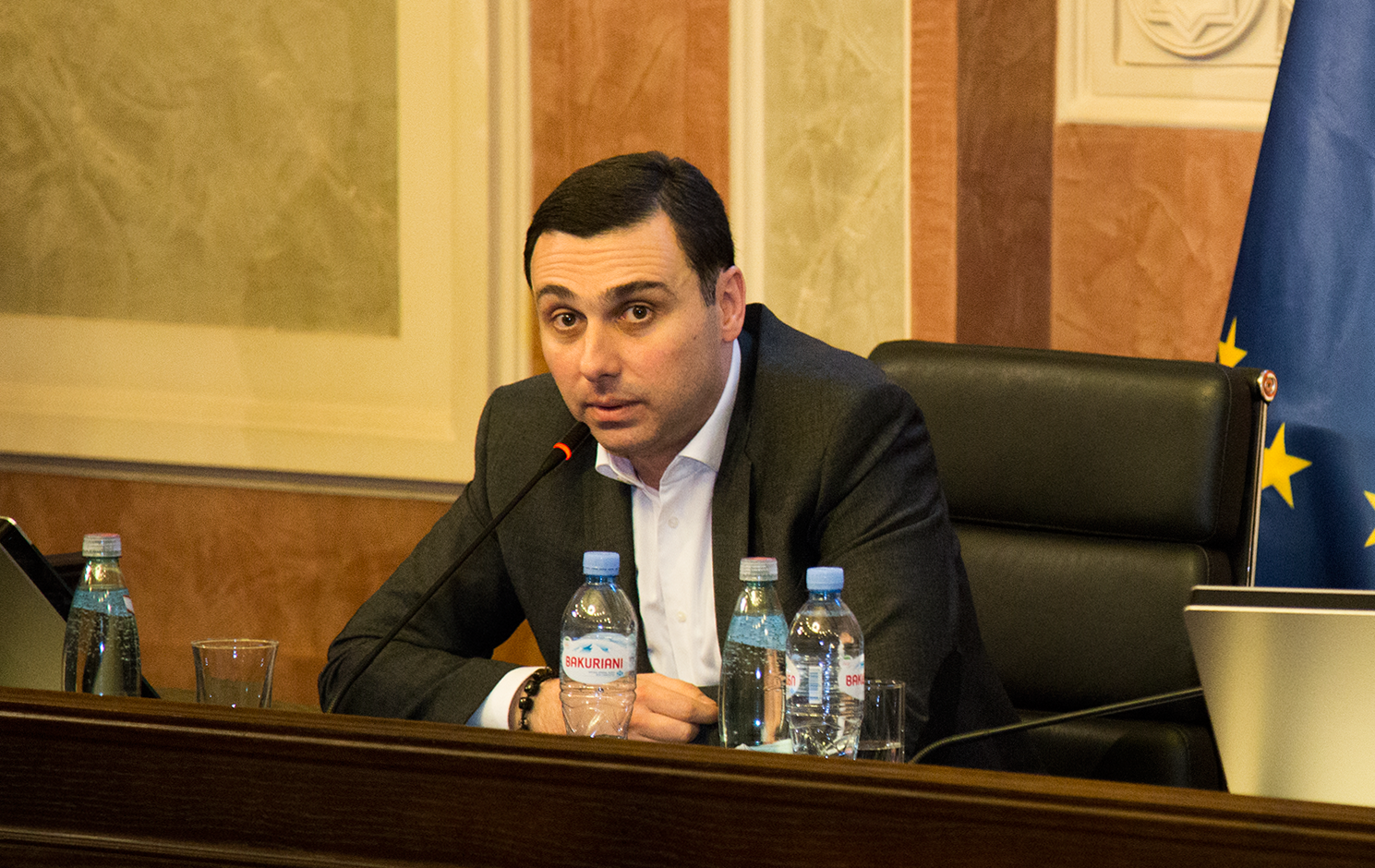 გიორგი ტყემალაძის განცხადებით, საკრებულოს რეგლამენტი არ დარღვეულა