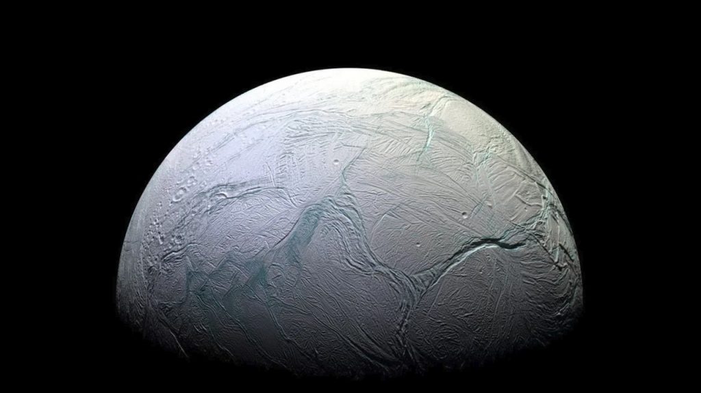 სატურნის მთვარე ენცელადზე კომპლექსური ორგანული მოლეკულები აღმოაჩინეს
