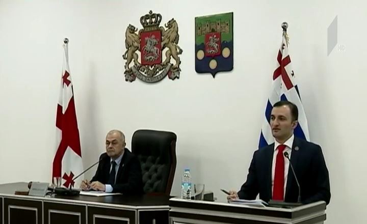 აჭარის უმაღლეს საბჭოში საგაზაფხულო სესია ენმ-ის ბოიკოტით გაიხსნა