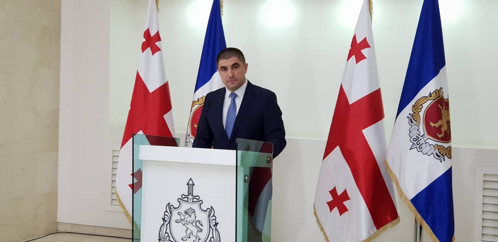 შსს-მ კრიმინალური სამყაროს სამი წევრი დააკავა, რომლებსაც ევროპაში მყოფ ე.წ. კანონიერ ქურდებთან ჰქონდათ კავშირი