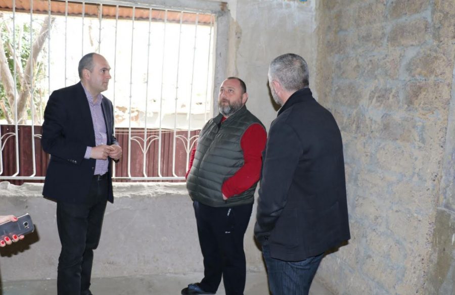 სპეცოპერაციის შედეგად დაზარალებული მოქალაქეების საცხოვრებელი სახლების სარემონტო სამუშაოები დაიწყო