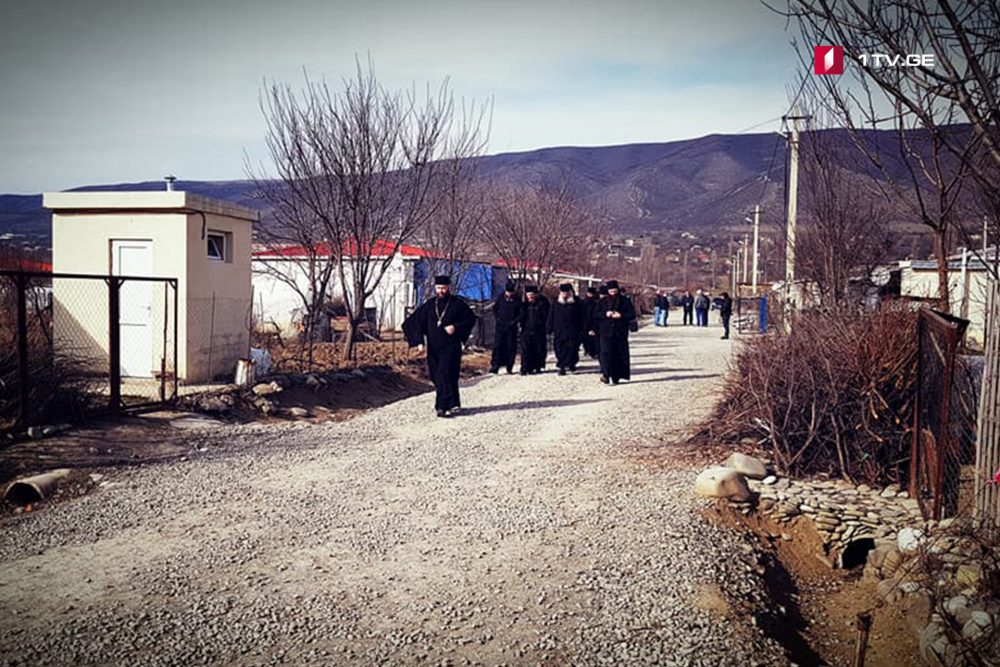 წილკანში, არჩილ ტატუნაშვილის ოჯახში სასულიერო პირები იმყოფებოდნენ