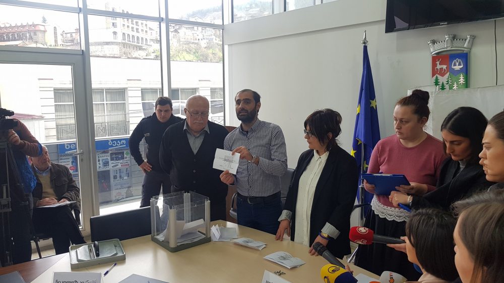 ბორჯომში საკრებულოს თავმჯდომარე გადააყენეს