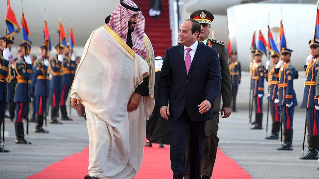 ეგვიპტის პრეზიდენტი საუდის არაბეთის პრინცს მასპინძლობს