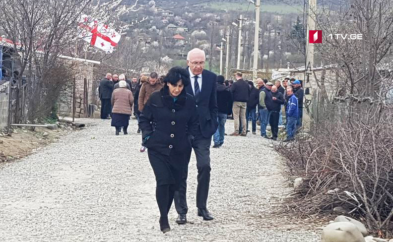 არჩილ ტატუნაშვილის ოჯახს ზურაბ აბაშიძემ მიუსამძიმრა