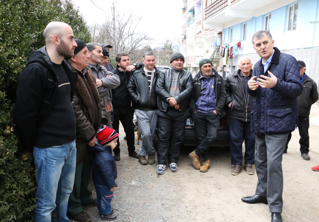 სოზარ სუბარი სოფელ ბაზალეთში დევნილ ოჯახებს შეხვდა