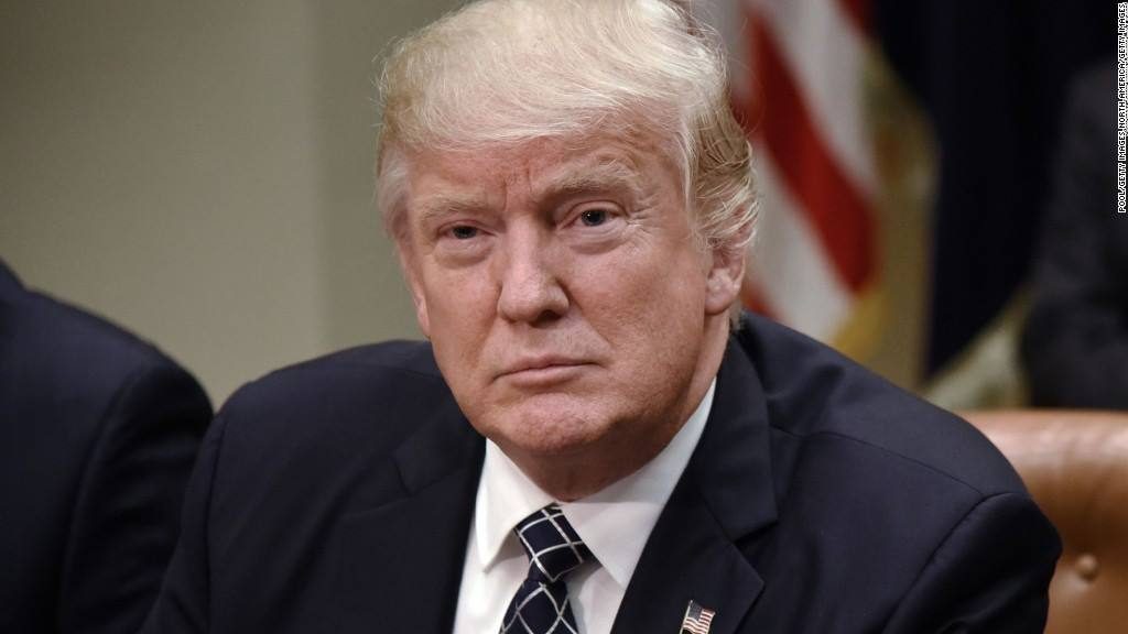 Дональд Трамп – бæрæг куыд афтæмæй, Скрипалы фæхъæстæйы фæстæ лæууынц  уырыссæгтæ