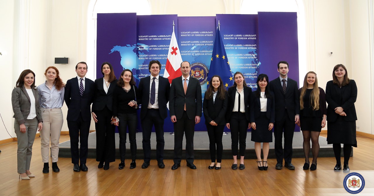 მიხეილ ჯანელიძე ლონდონის ეკონომიკისა და პოლიტიკურ მეცნიერებათა უნივერსიტეტის სტუდენტებს შეხვდა