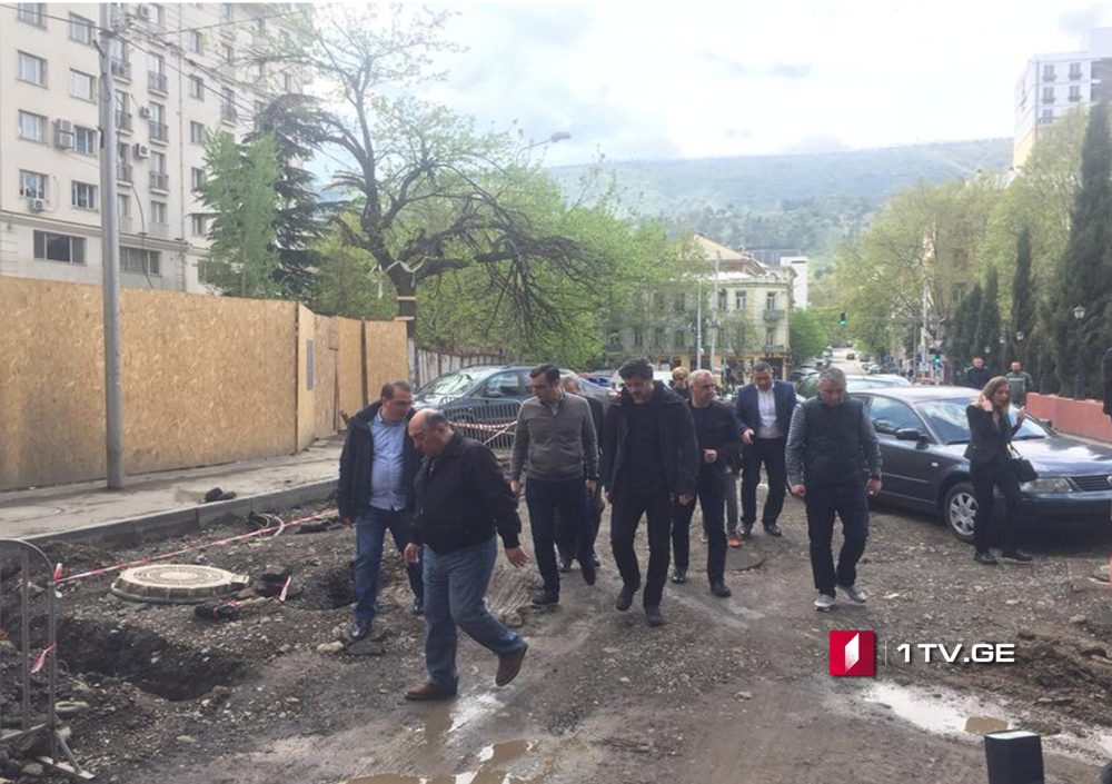 კახა კალაძე რამიშვილის ქუჩის რეაბილიტაციის პროცესს გაეცნო