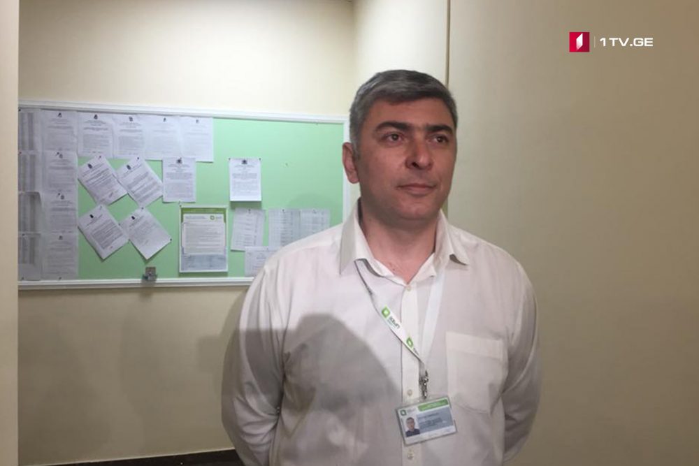 საოლქო კომისიის თავმჯდომარის ინფორმაციით, ხონში არჩევნები მშვიდ ვითარებაში მიმდინარეობს