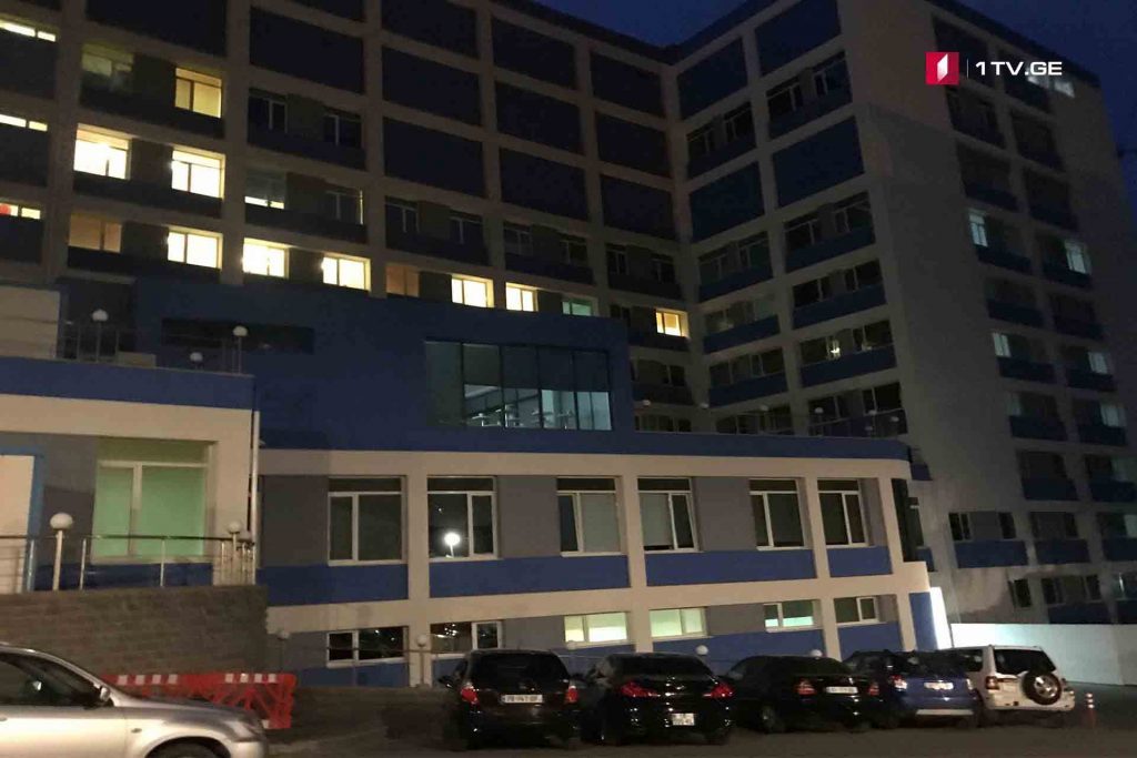 Одному из пострадавших в учебном центре МВД проводится операция