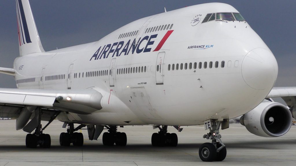 ავიაკომპანია Air France-მა დაგეგმილი რეისების 30 პროცენტი გადადო 