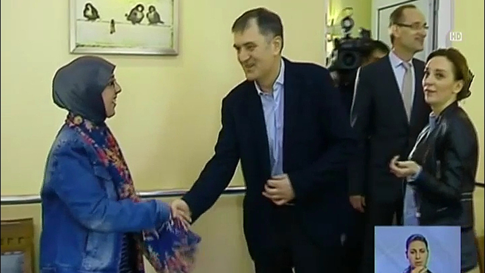 საქართველოში თავშესაფრის მქონე პირები „კათარზისში“ მცხოვრებლებს ნაციონალური კერძებით გაუმასპინძლდნენ