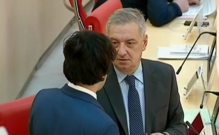 მორიგი დაპირისპირება მმართველ გუნდში