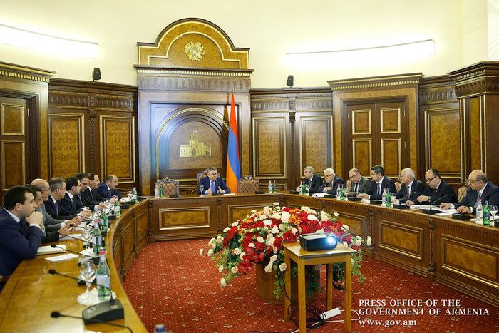 Ermənistan hökuməti istefa verdi