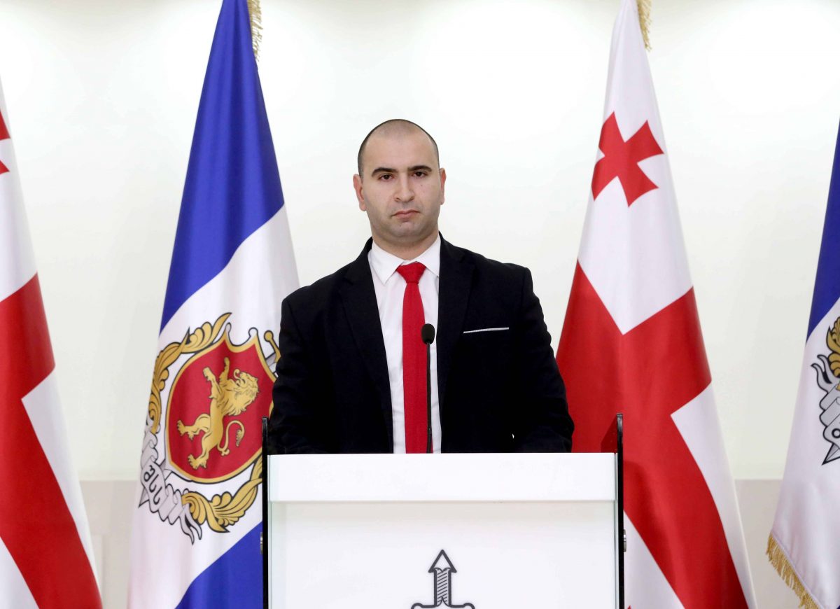თბილისში დიდი ოდენობით უკანონო ცეცხლსასროლი იარაღი და საბრძოლო მასალა ამოიღეს
