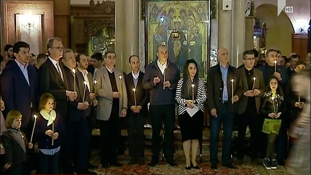 მთავრობის წევრები სააღდგომო მსახურებას დაესწრნენ